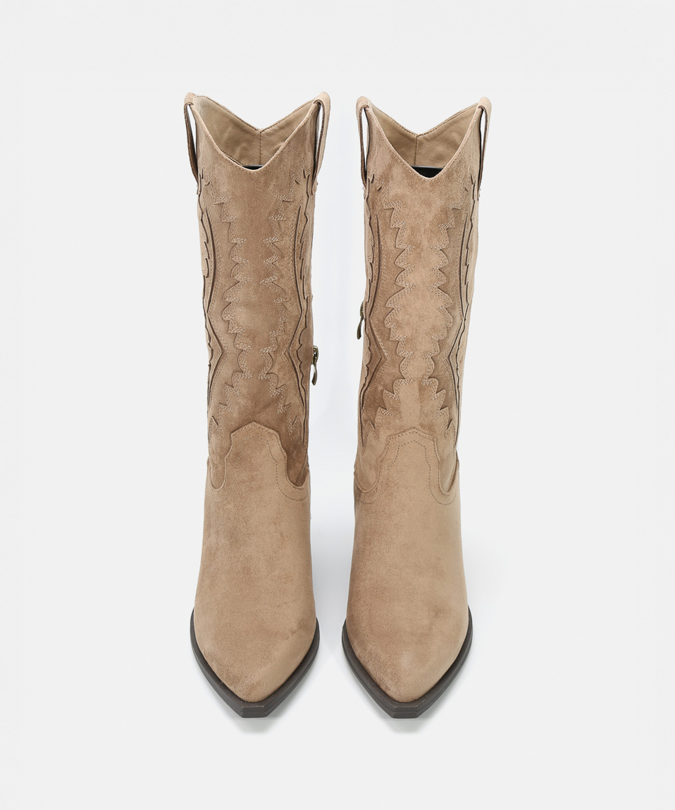 Botas cowboy bordado tacón  image number null